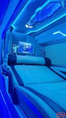 Luxury Van Limousine Bus-Side Image