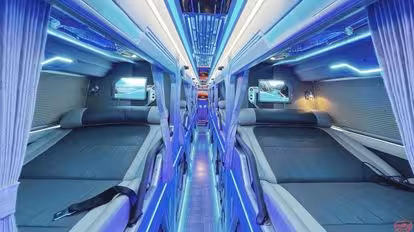 Luxury Van Limousine Bus-Seats Image