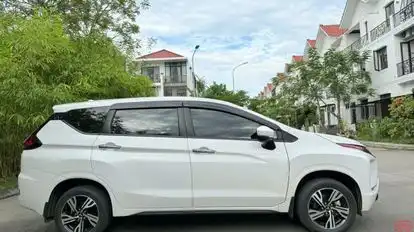 HUE HAPPY TRAVEL Bus-Front Image