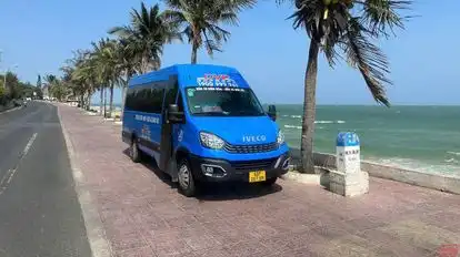 DVP Express Bus-Front Image