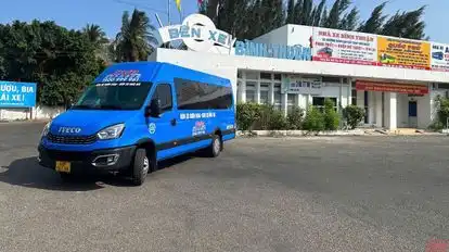 DVP Express Bus-Side Image