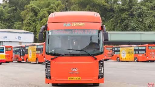Futa Ha Son Bus Front Image