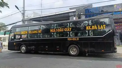 MON express Bus-Front Image