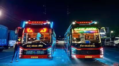 Tư Tiến Bus-Front Image
