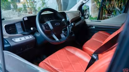 BB Limousine Bus-Seats Image