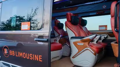 BB Limousine Bus-Seats Image
