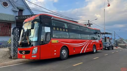 Lux Express Bus Front Image