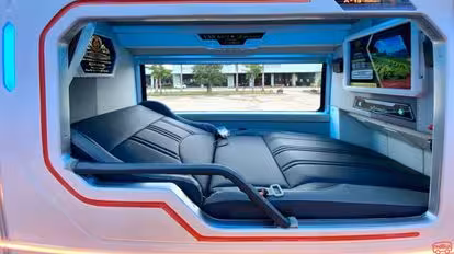 Đình Nhân Bus-Seats Image