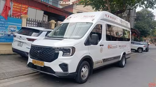 Phan Travel Limousine Bus Front Image