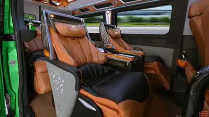MEKO Limousine Bus-Seats Image