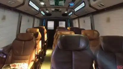 Quang Giang Bus-Front Image