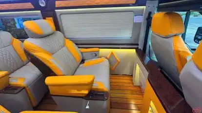 Smart Travel Car Bus-Amenities Image