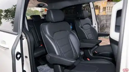 Smart Travel Car Bus-Seats layout Image
