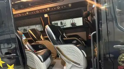 Trường Thịnh Limousine Bus-Side Image