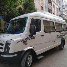 traveller bus rent in hyderabad