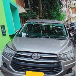 Hire 6 Seater Toyota Innova A/C Bus in Bangalore