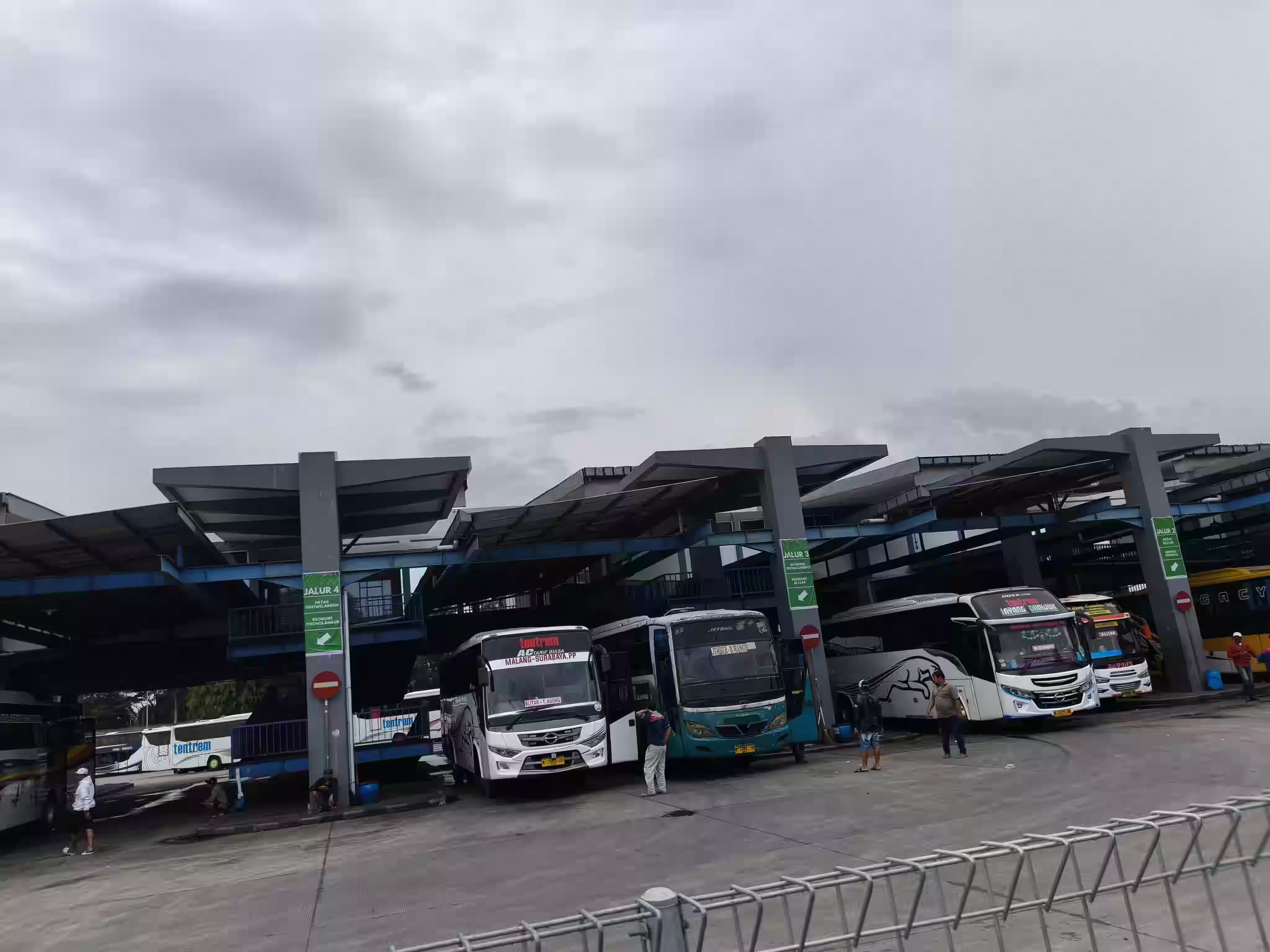 Arjosari Exterior Boarding Area 3