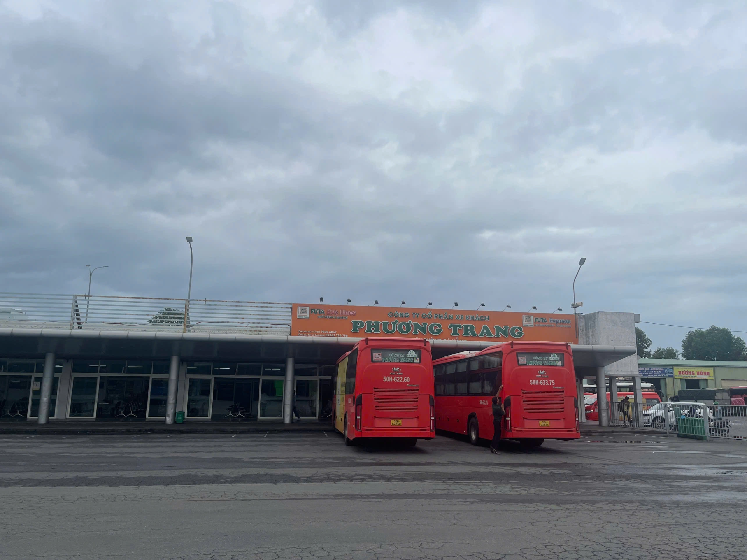 Phuong Trang xe khach bến xe Trung Tâm Đà Nẵng