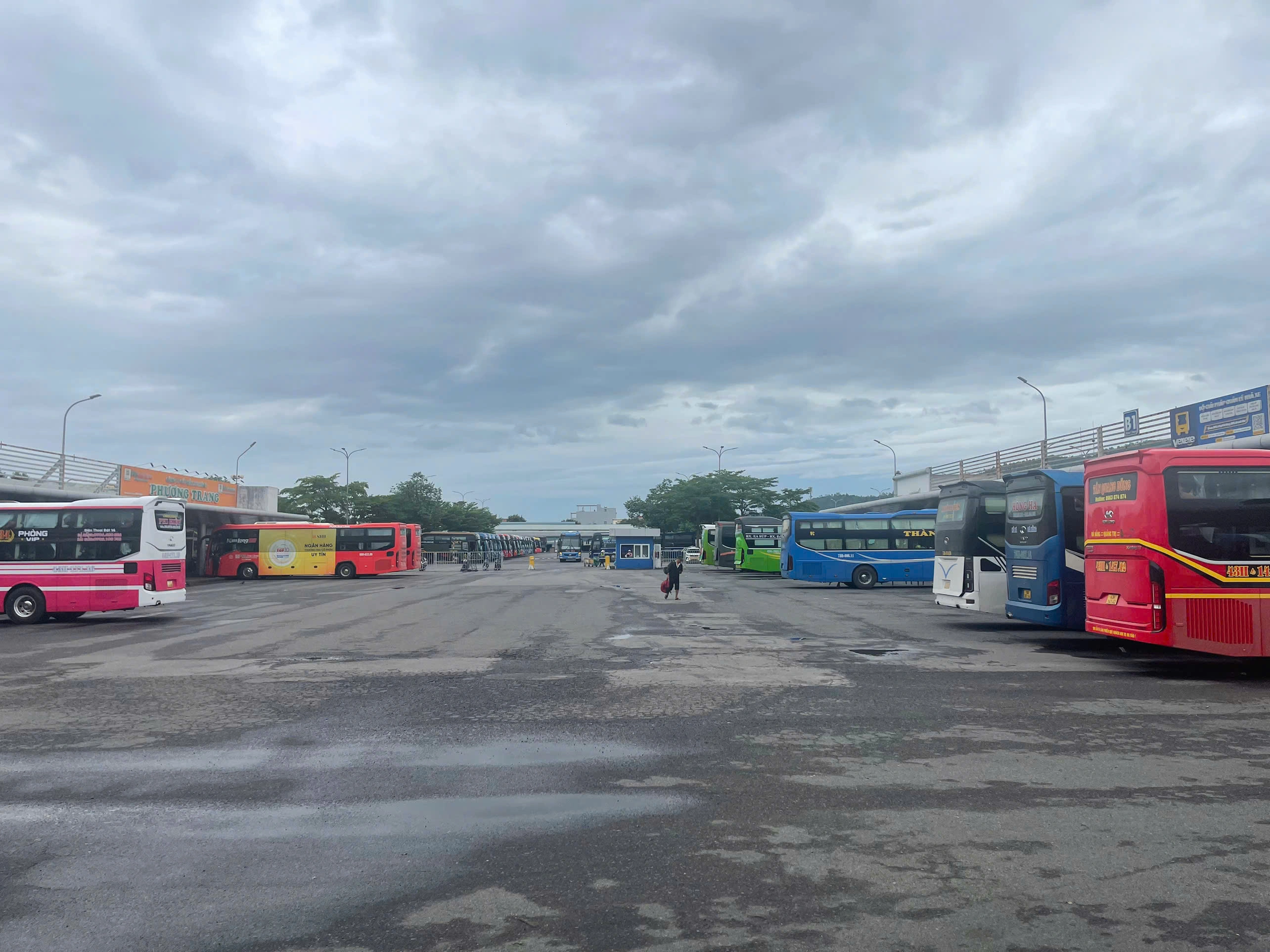 Xe khách ở Bến xe Trung Tâm Đà Nẵng