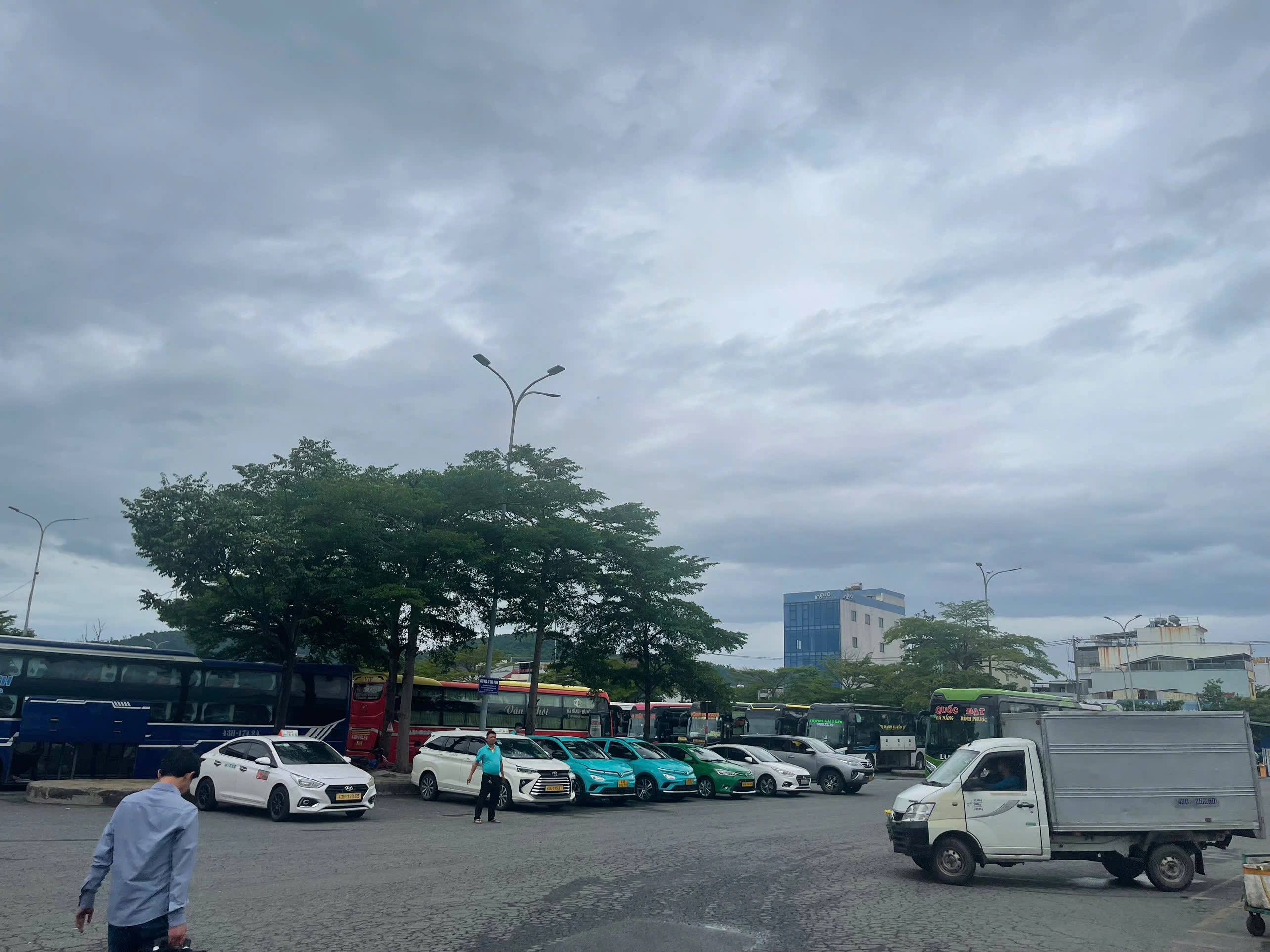 Taxi ở bến xe Trung Tâm Đà Nẵng
