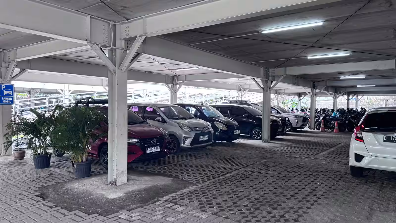 Kalideres Amenities Parking Area