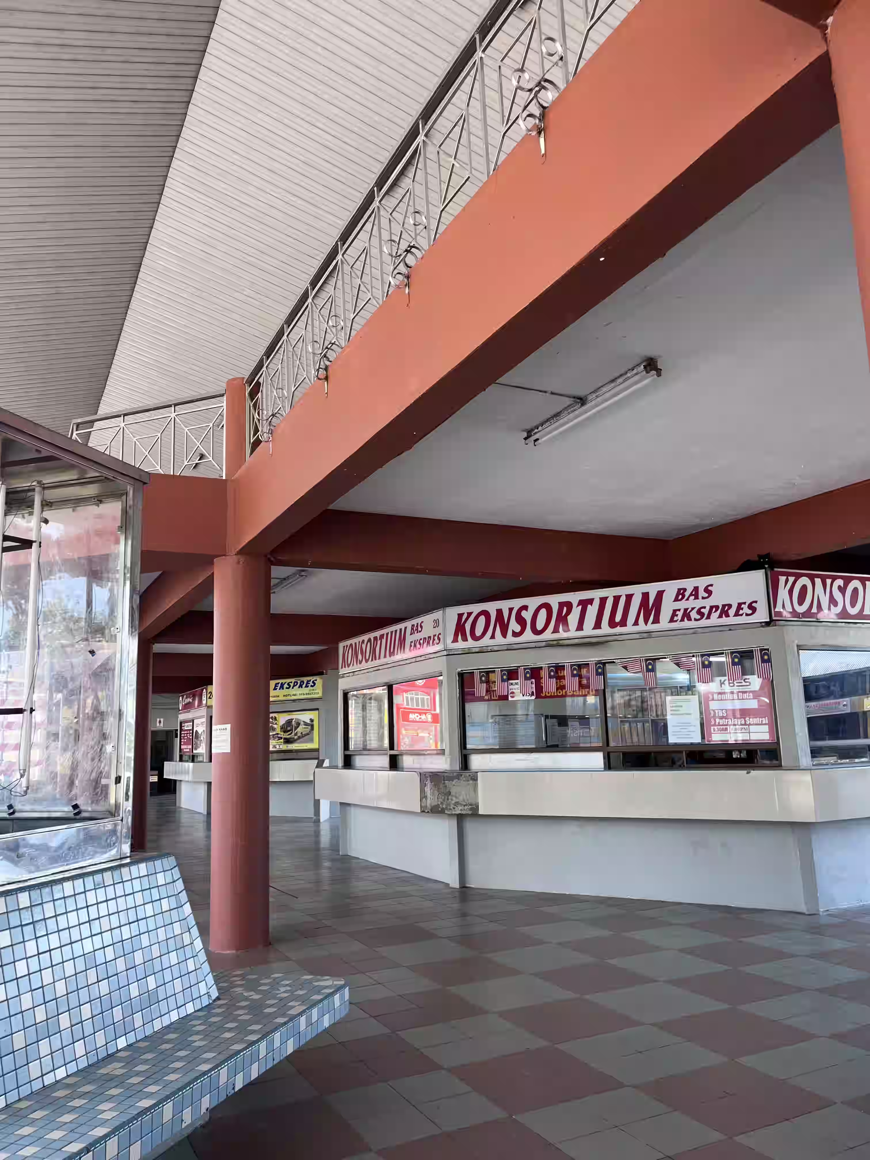Kaumtung Bus Terminal Waiting Area
