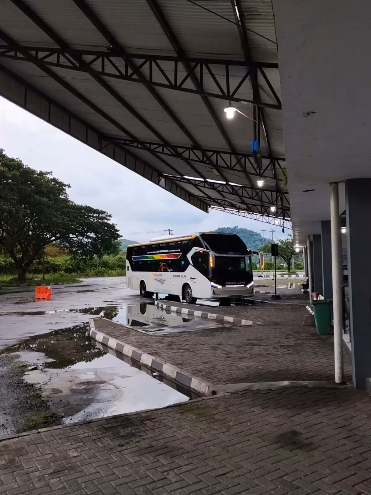 Bus Bays Tirtonadi